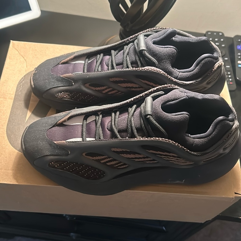 Yeezy 700